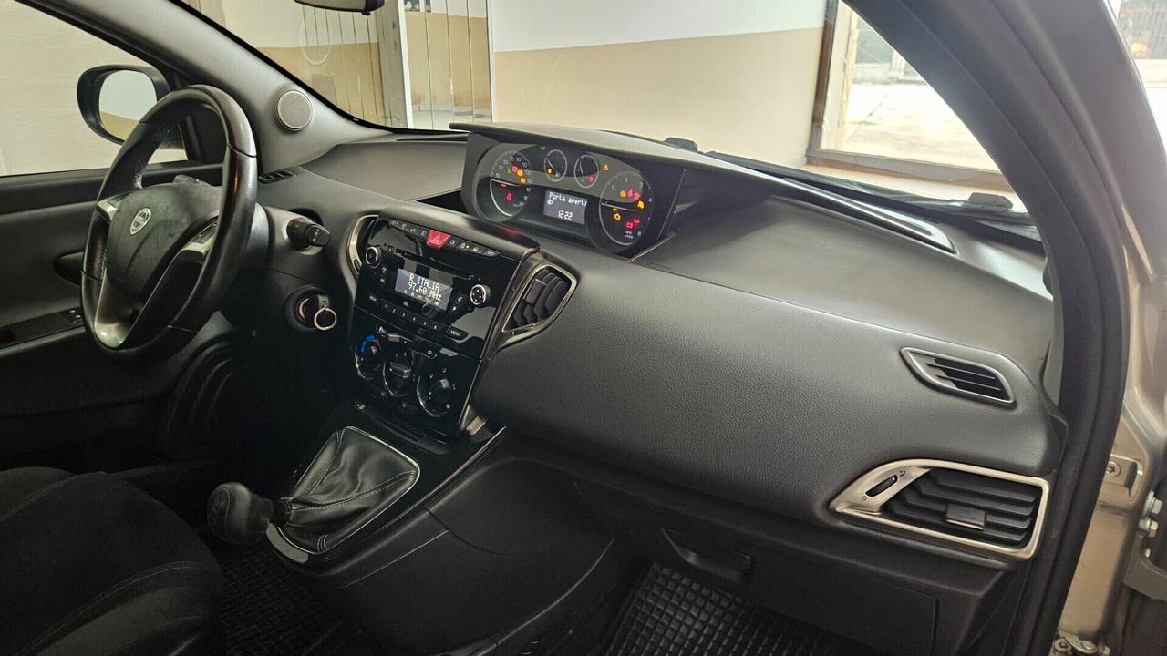 Lancia Ypsilon 1.3 MJT 16V 95 CV 5 porte S&S Gold
