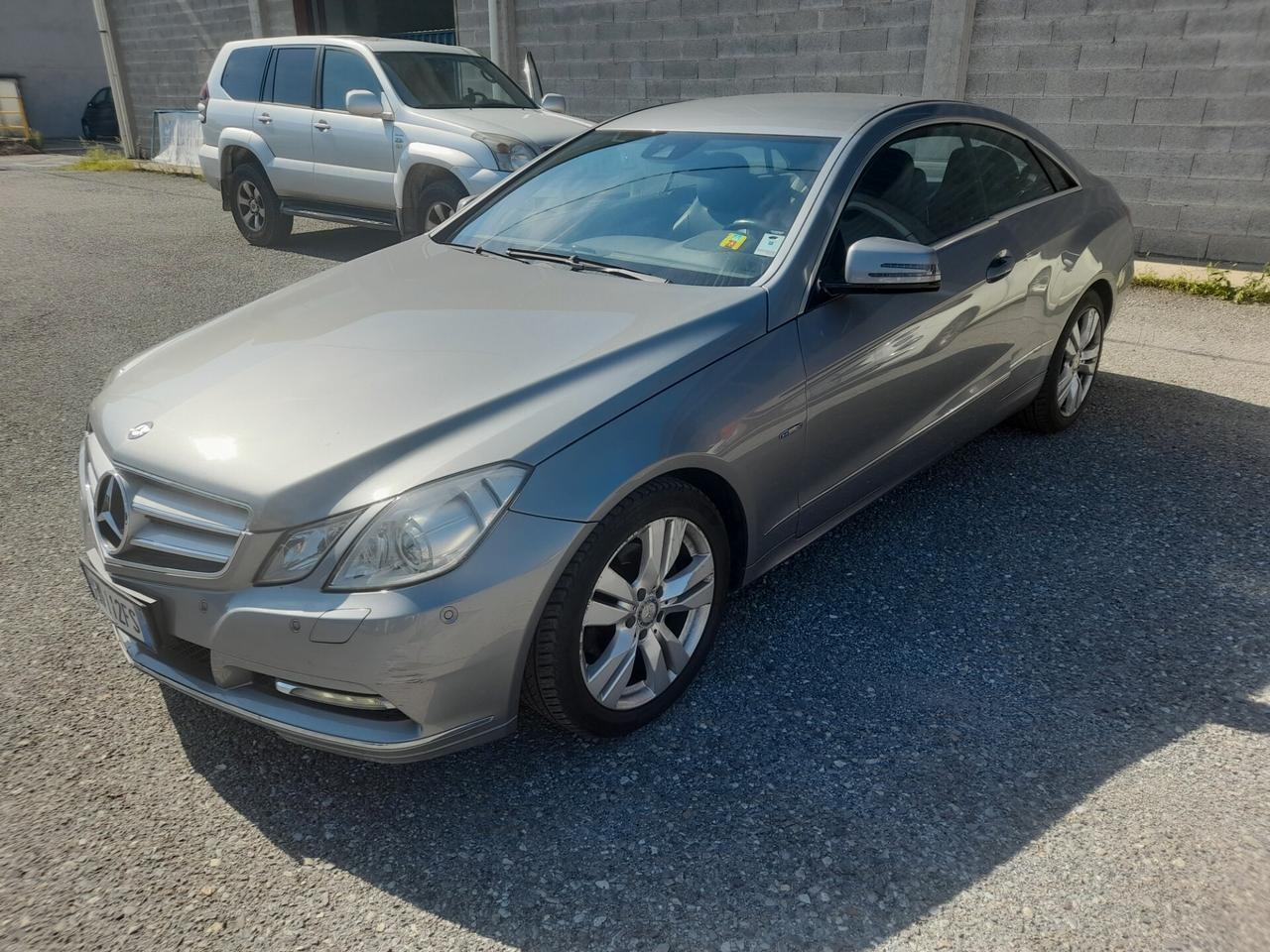 Mercedes-benz E 220 CDI BlueEFFICIENCY Avantgarde