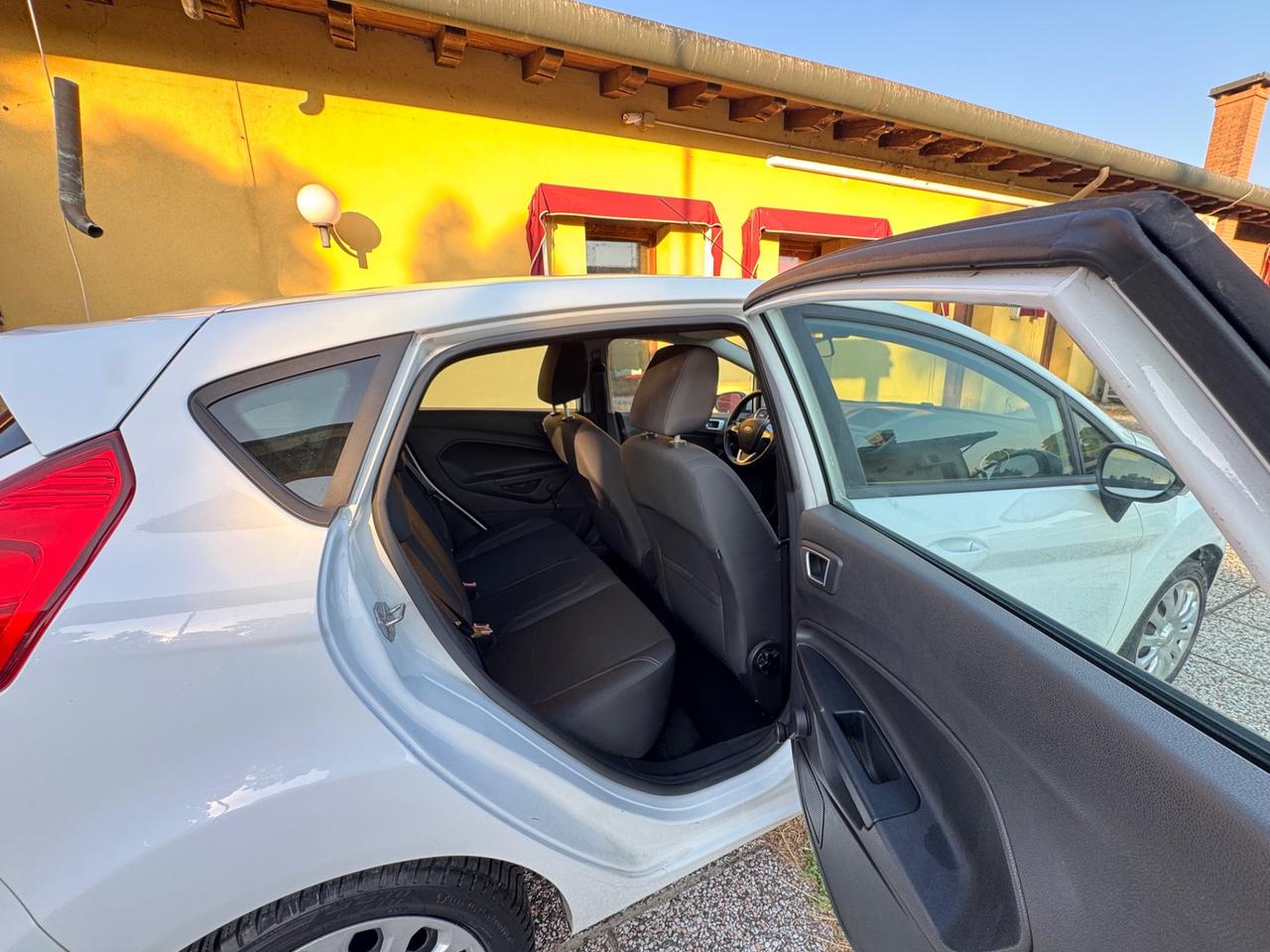 Ford Fiesta 1.5 TDCi 75CV 5 porte Business