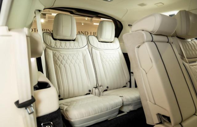 LAND ROVER Range Rover 4.4 V8 Autobiography LWB 7 posti Overfinch Edition