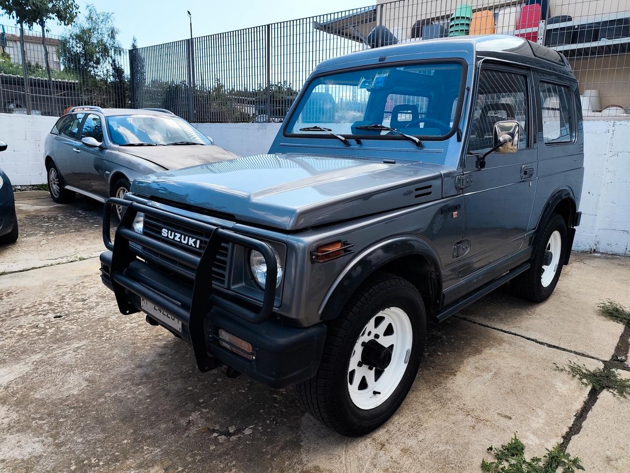 Suzuki SJ 413 SJ413 Berlina TA De Luxe