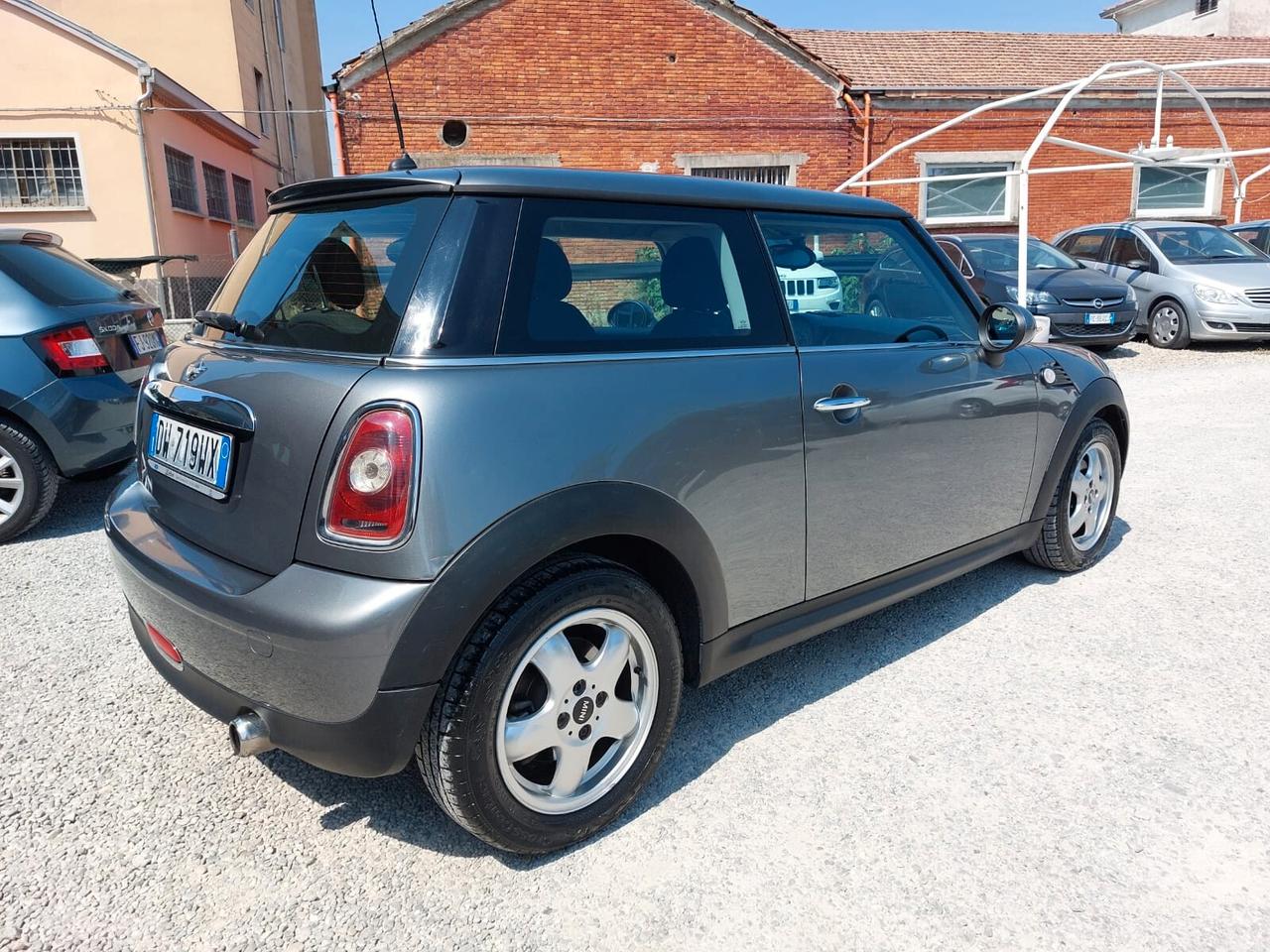 Mini 1.4 16V One OK NEOPATENTATI 12 MESI GARANZIA