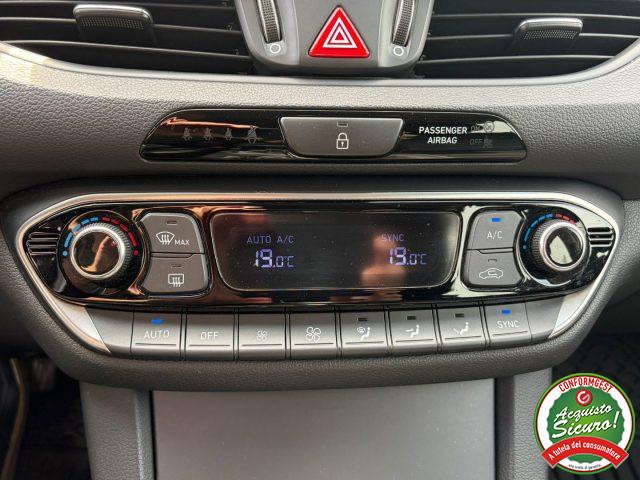 HYUNDAI i30 Fastback 1.4 T-GDI DCT Style Automatica