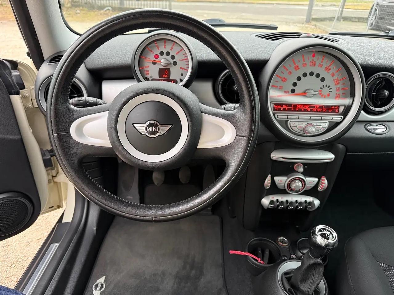 MINI One III Hatchback 1.4