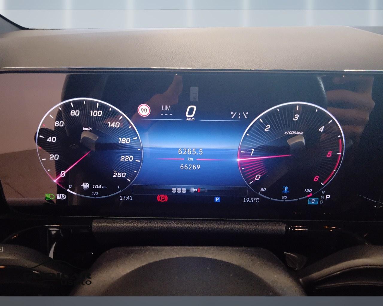 Mercedes-Benz GLA-H247 2023 - GLA 200 d AMG Line Advanced Plus auto