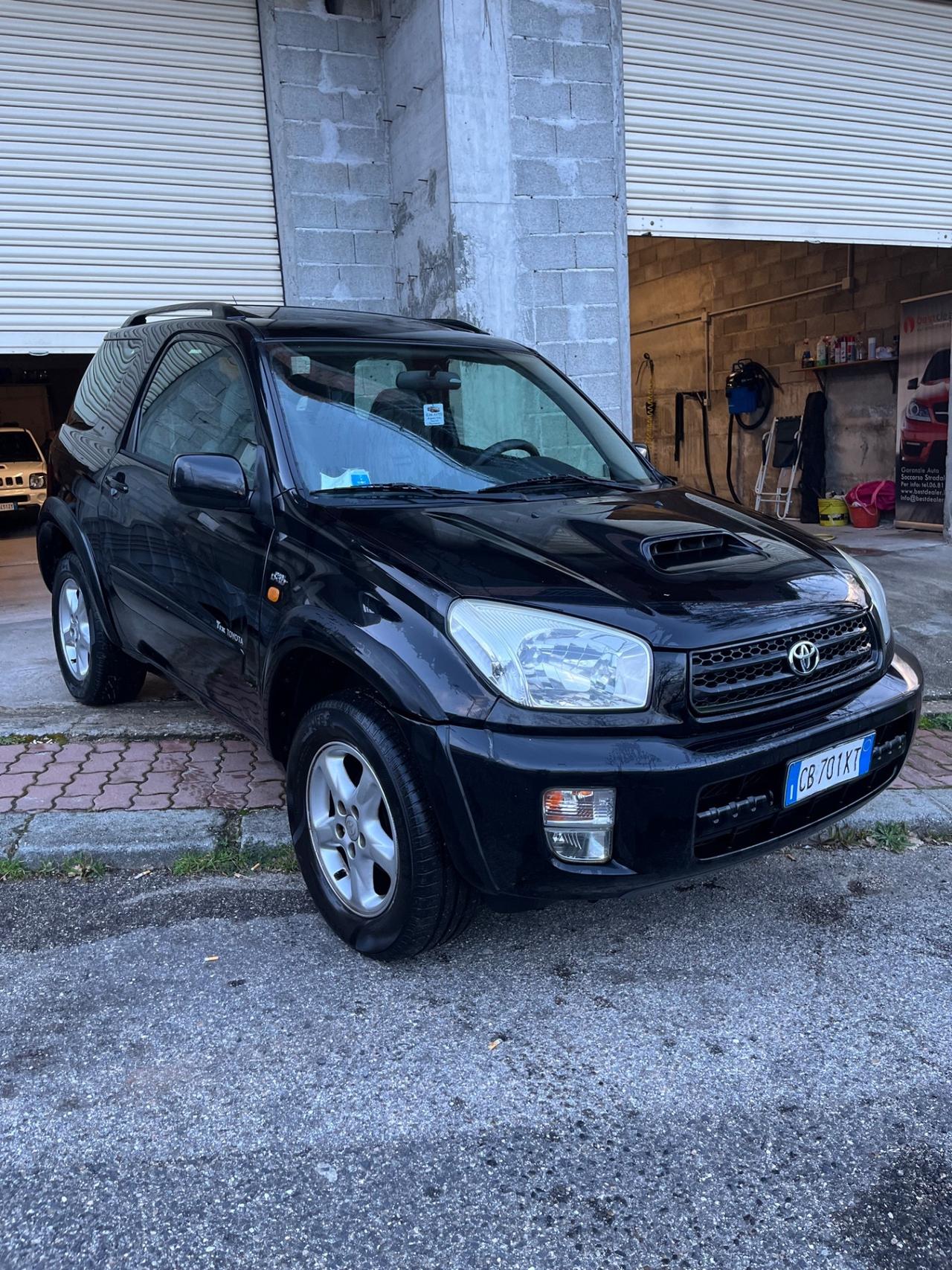 Toyota RAV 4 RAV4 2.0 Tdi D-4D cat 3 porte Sol