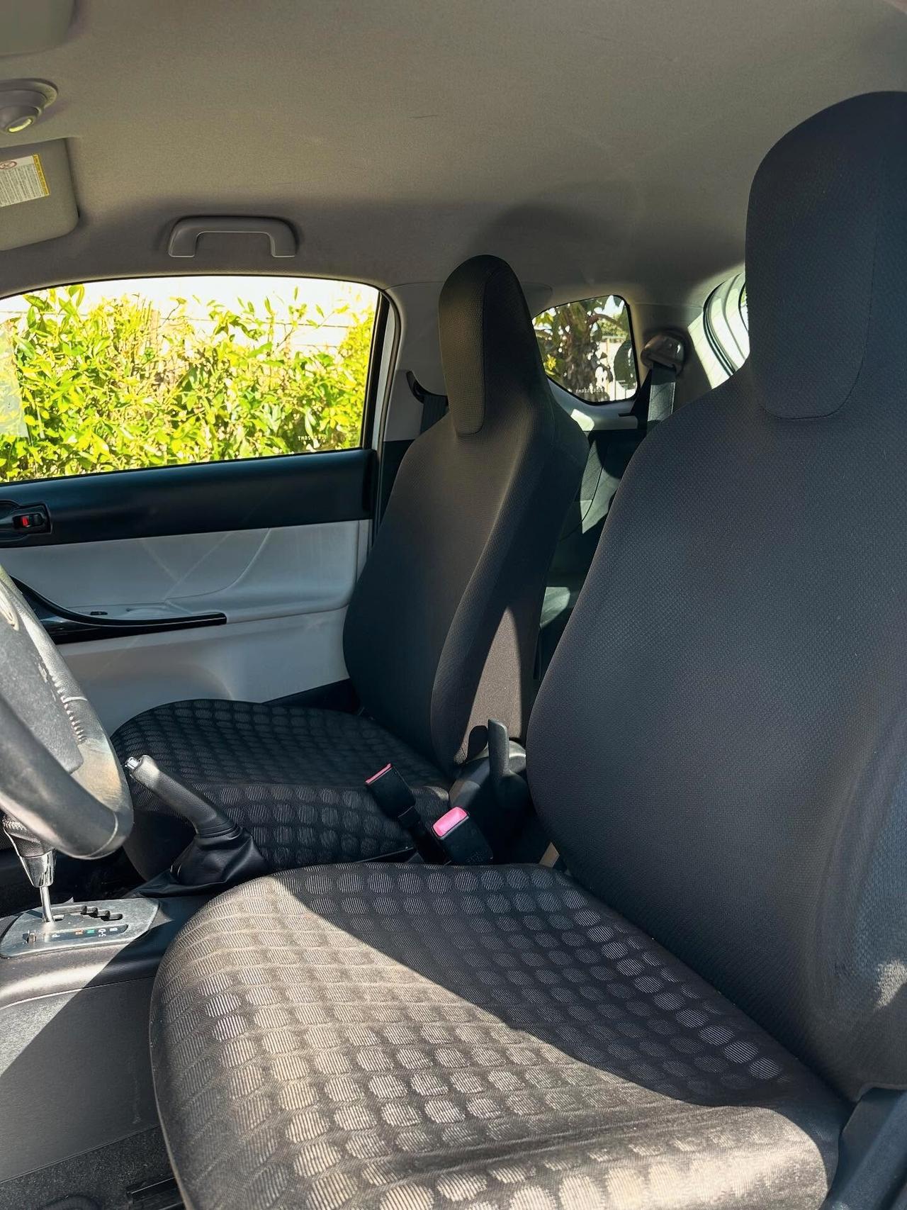 Toyota iQ 1.0 CVT Lounge