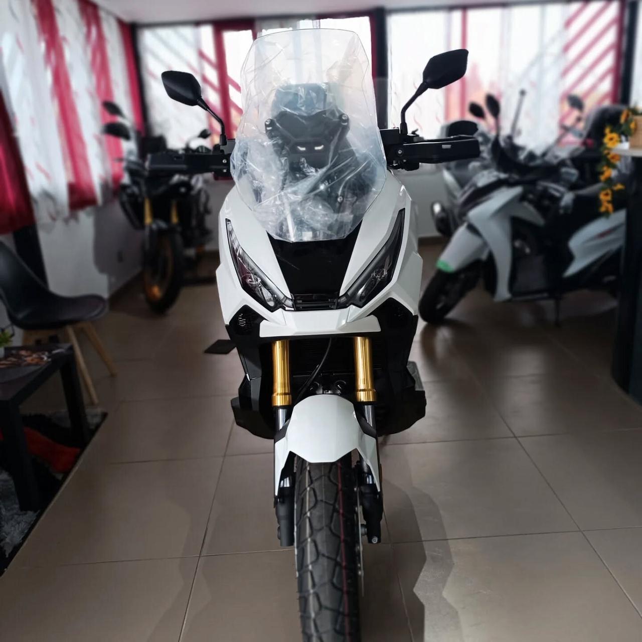 Honda X-ADV 750 2025 NUOVI PRONTA CONSEGNA