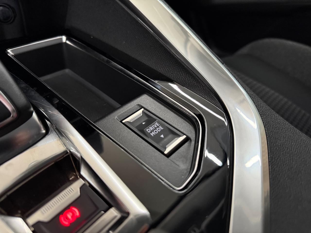 Peugeot 3008 BlueHDi 130 S&S Active Pack