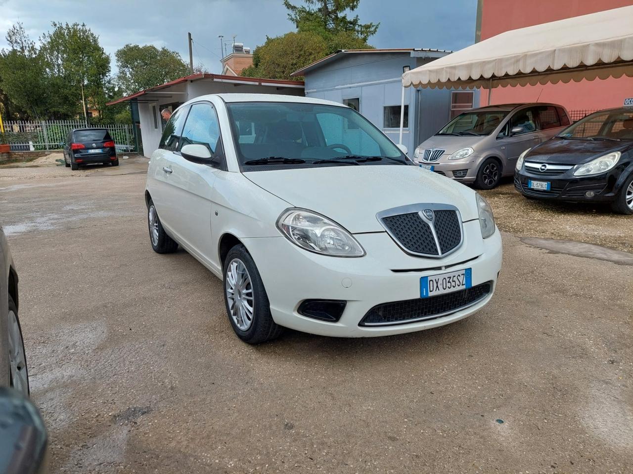 Lancia Ypsilon 1.4 Argento Ecochic GPL