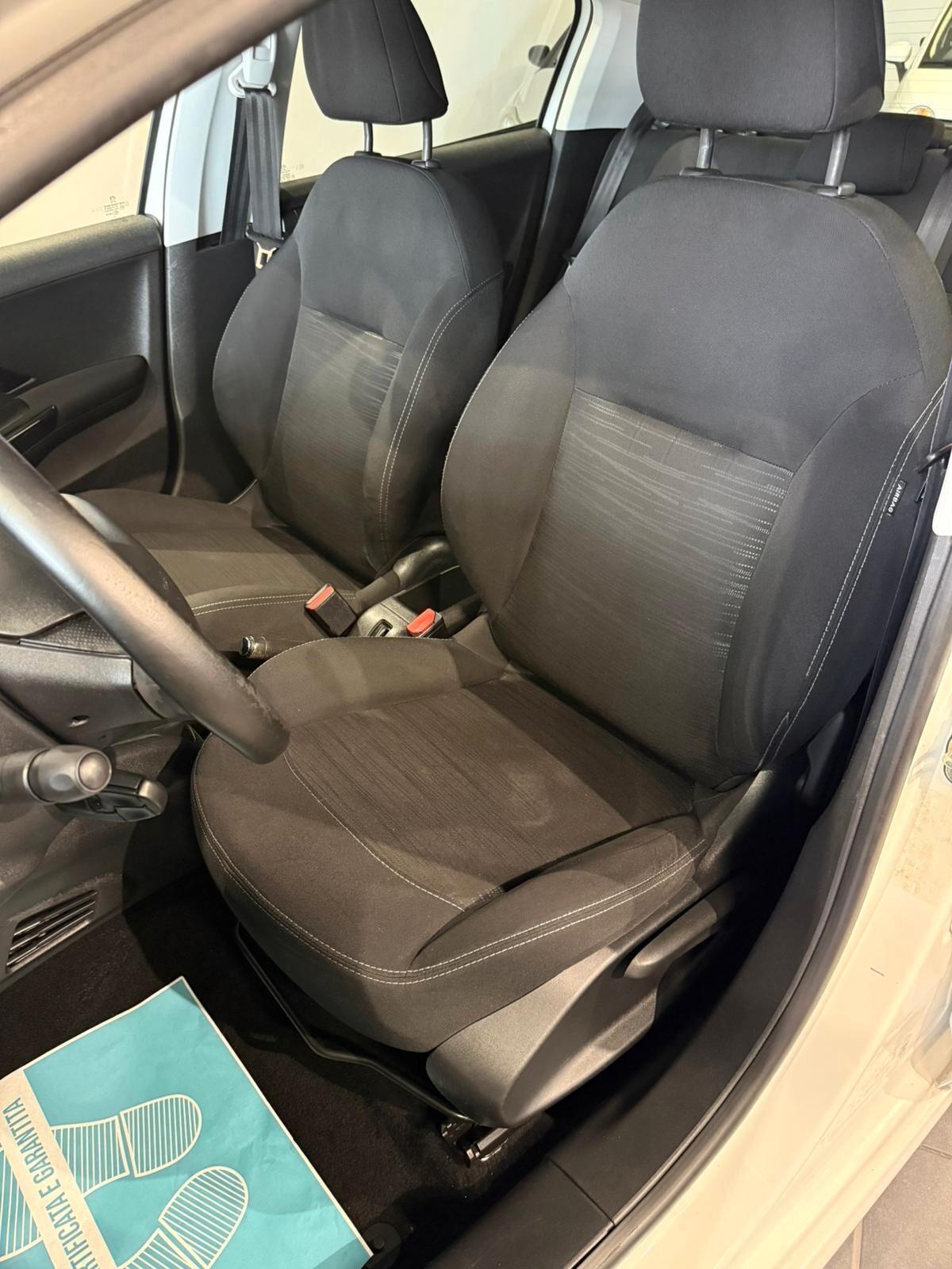 Peugeot 208 PERMUTO-NEOPATENTATI