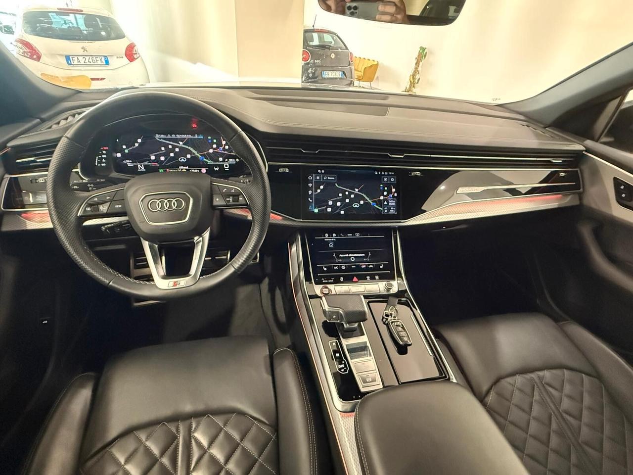 AUDI Q8 SQ8 SUV TFSI QUATTRO TIIPTRONIC SPORT ATTITUDE CON SOLI 15.000 KM