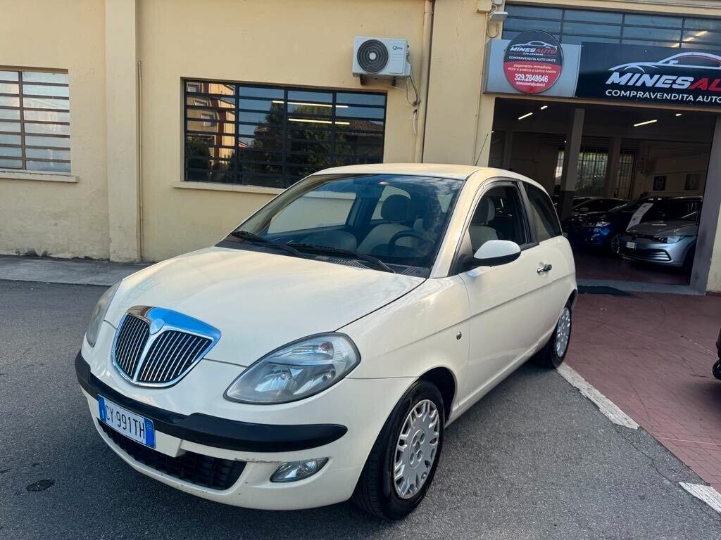 Lancia Ypsilon 1.4 16V GPL