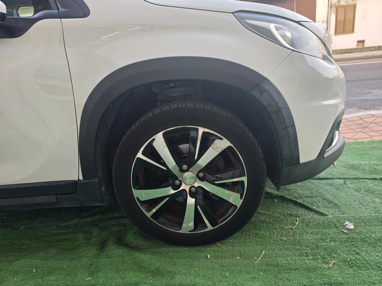 Peugeot 2008 BlueHDi 120 S&S Black Matt