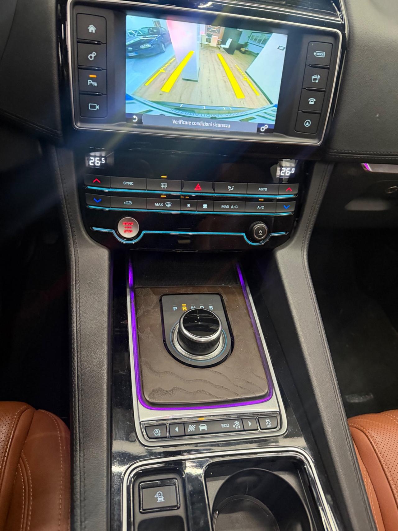 Jaguar F-Pace 2.0 D 240 CV AWD aut. Prestige