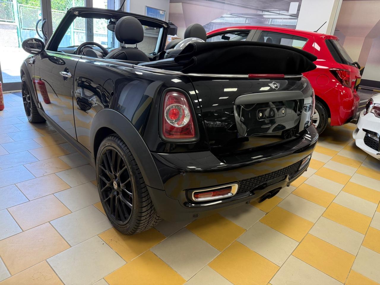 Mini John Cooper Works Cabrio 211 CV | Unico Proprietario Navi Harman Kardon Xenon Tagliandi
