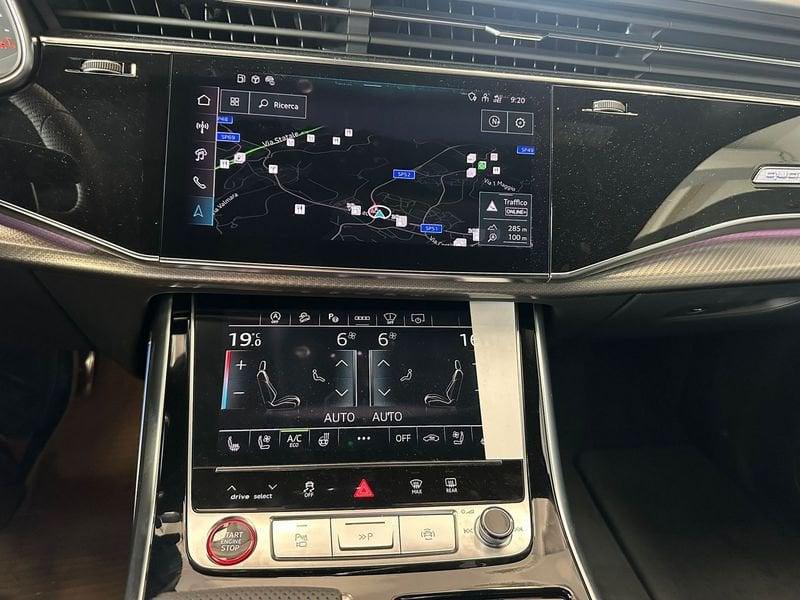 Audi Q8 RS TFSI V8 quattro tiptronic Performance