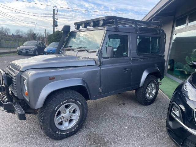 Land Rover Defender Defender 90 2.4 td 6 posti