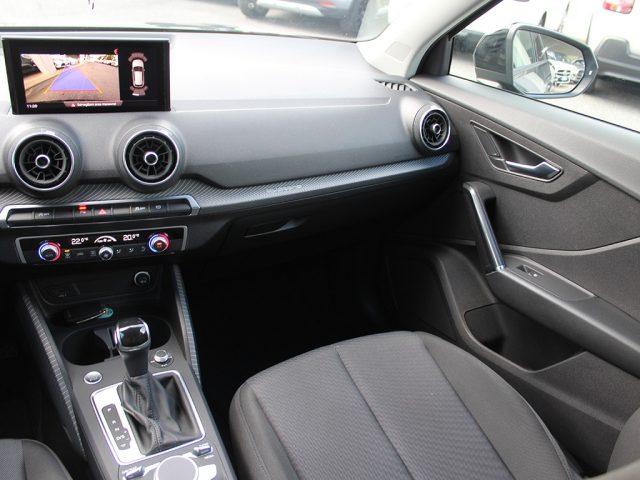 AUDI Q2 35 TDI quattro S tronic Identity Black