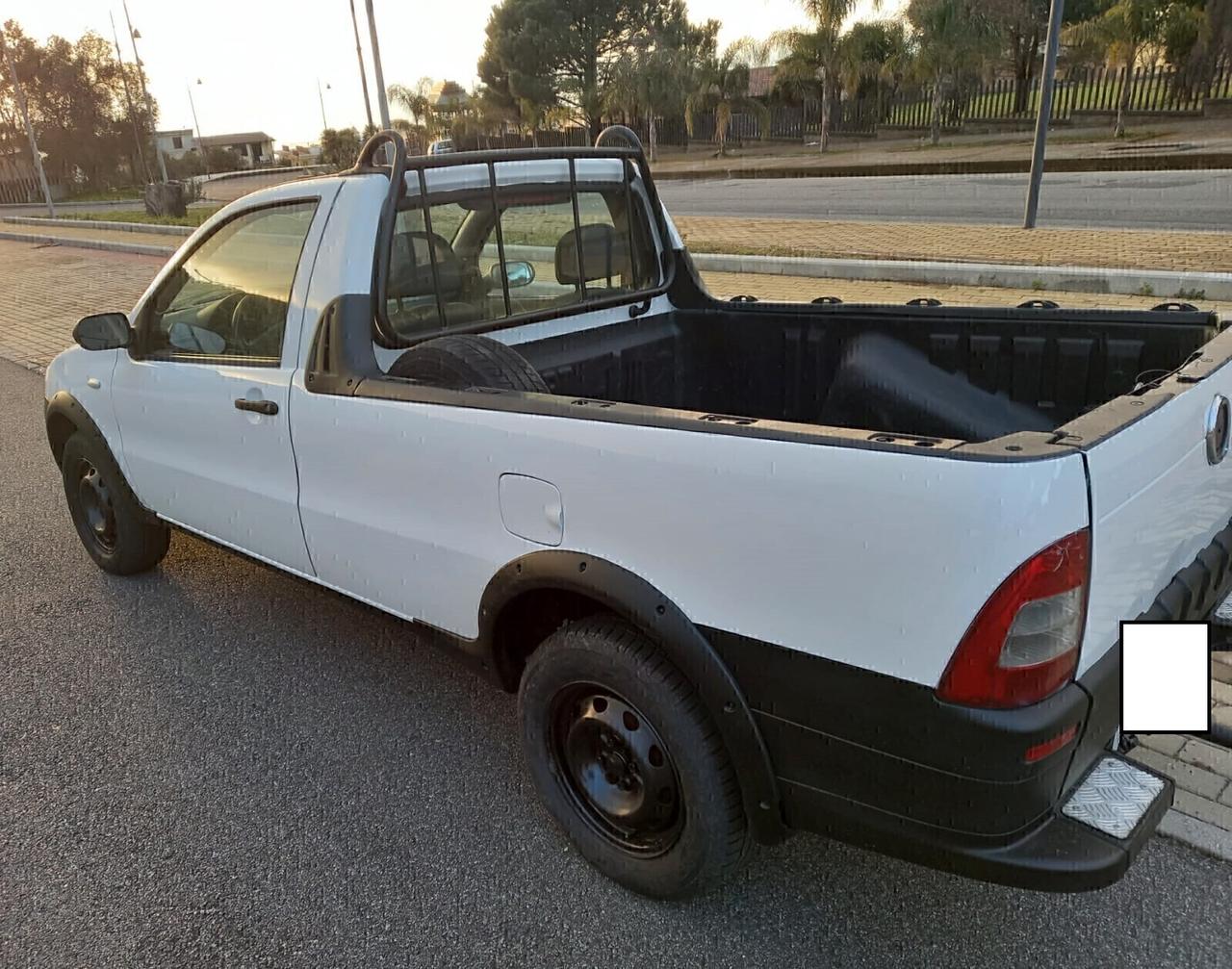 Fiat Strada PICK-UP