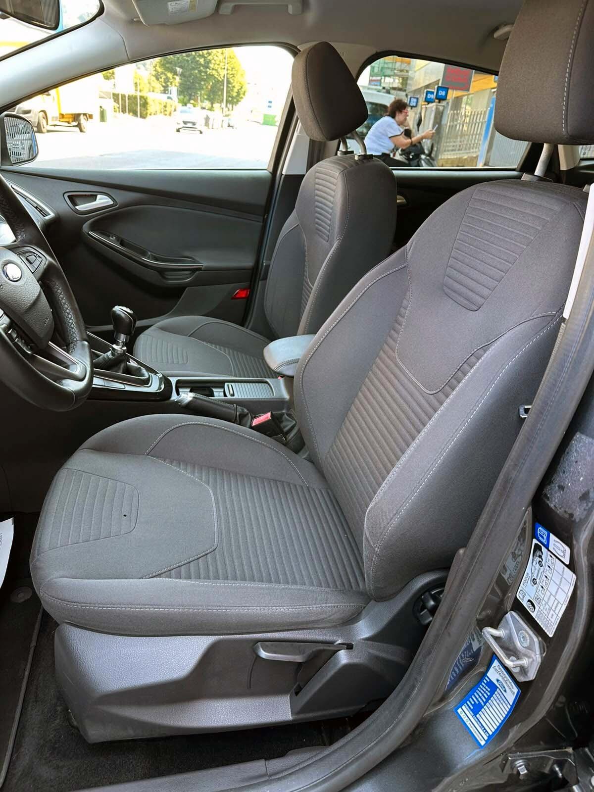 Ford Focus 1.5 TDCi 120 CV Navigatore Cruise control 4 Vetri elettrici
