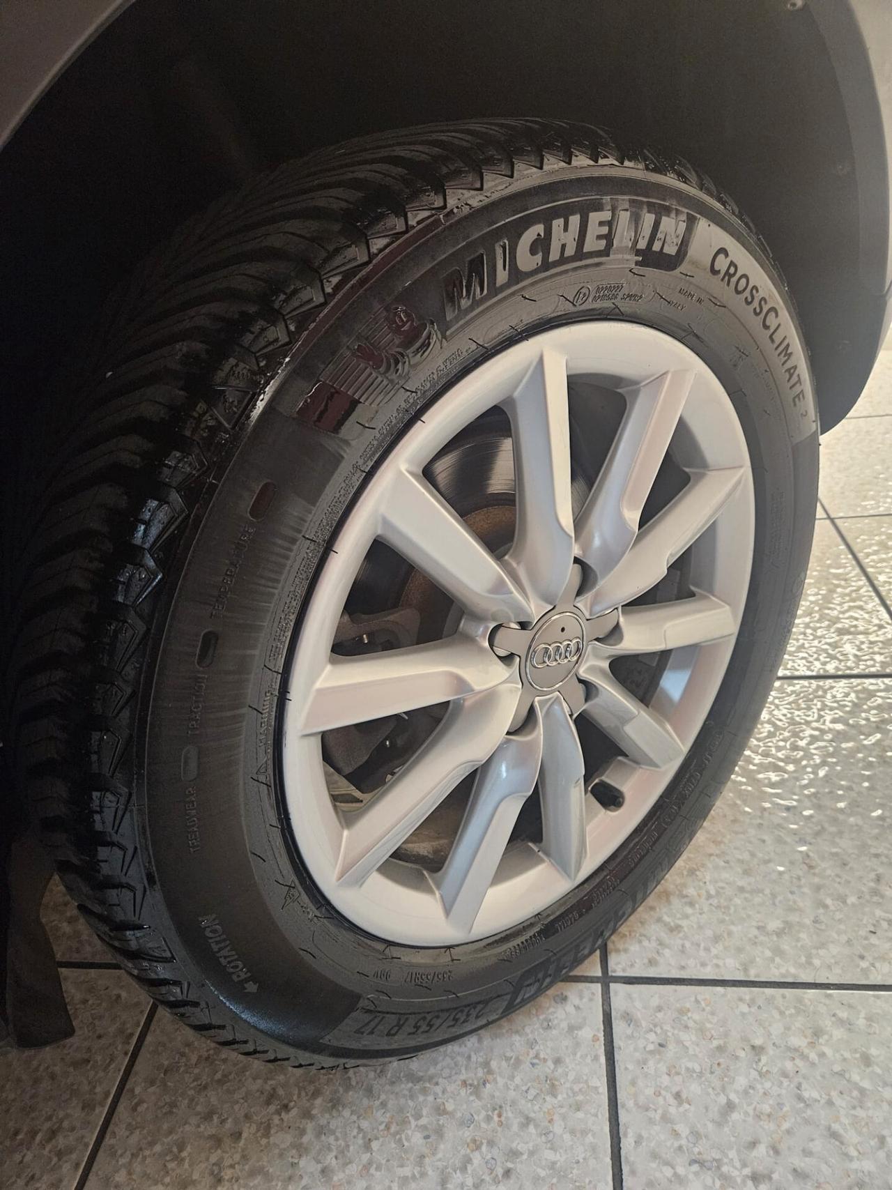 Audi Q3 2.0 TDI 120cv 88kw FULLOPTIONAL