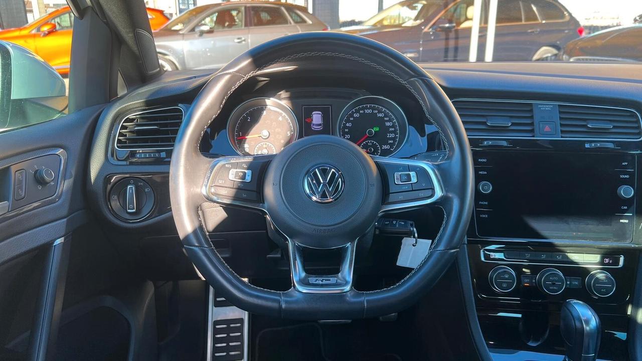 Volkswagen Golf 1.6 TDI 115 CV DSG 5p R-LINE