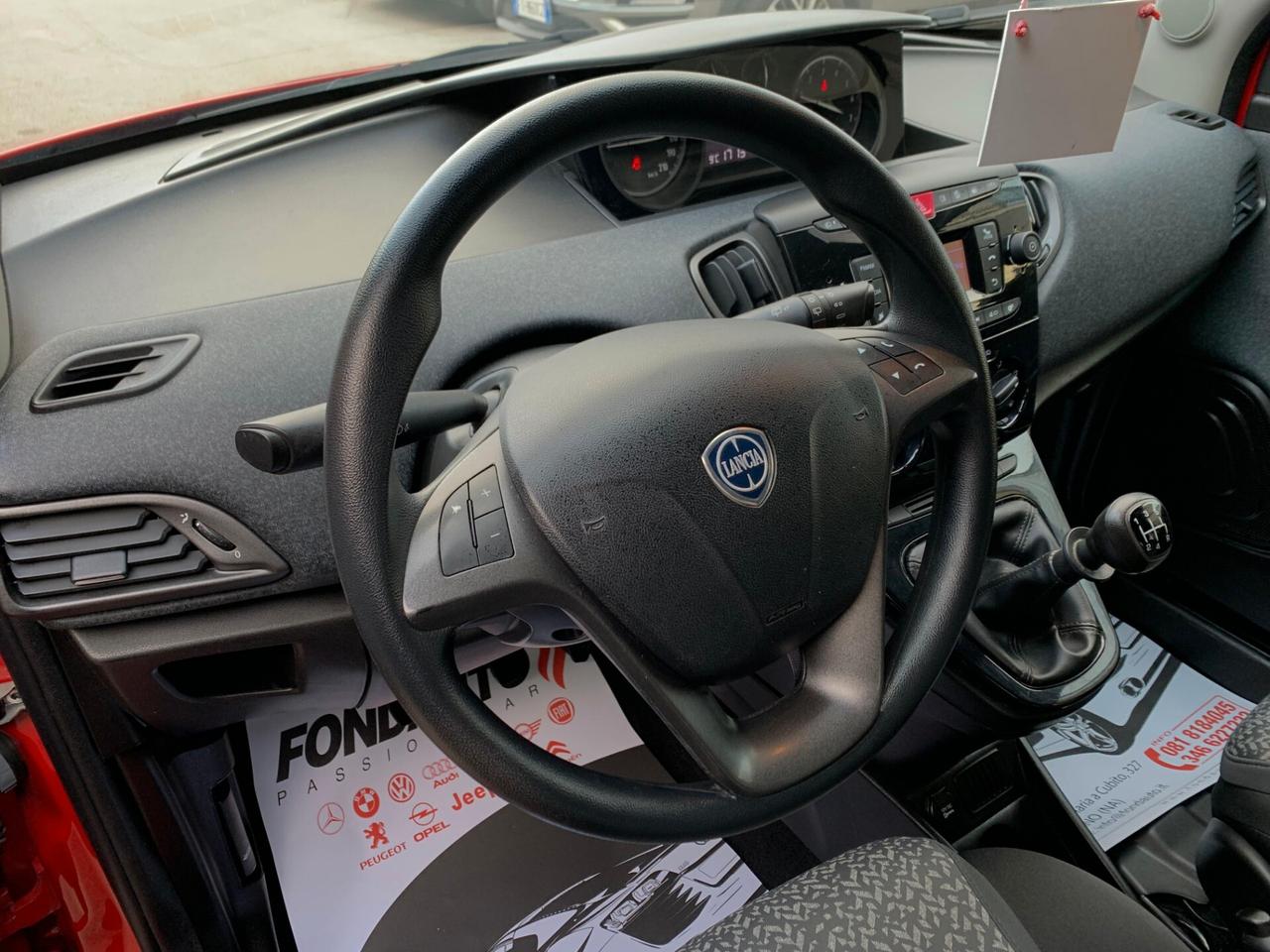 Lancia Ypsilon 1.2 69 CV 5 porte Elefantino Blu
