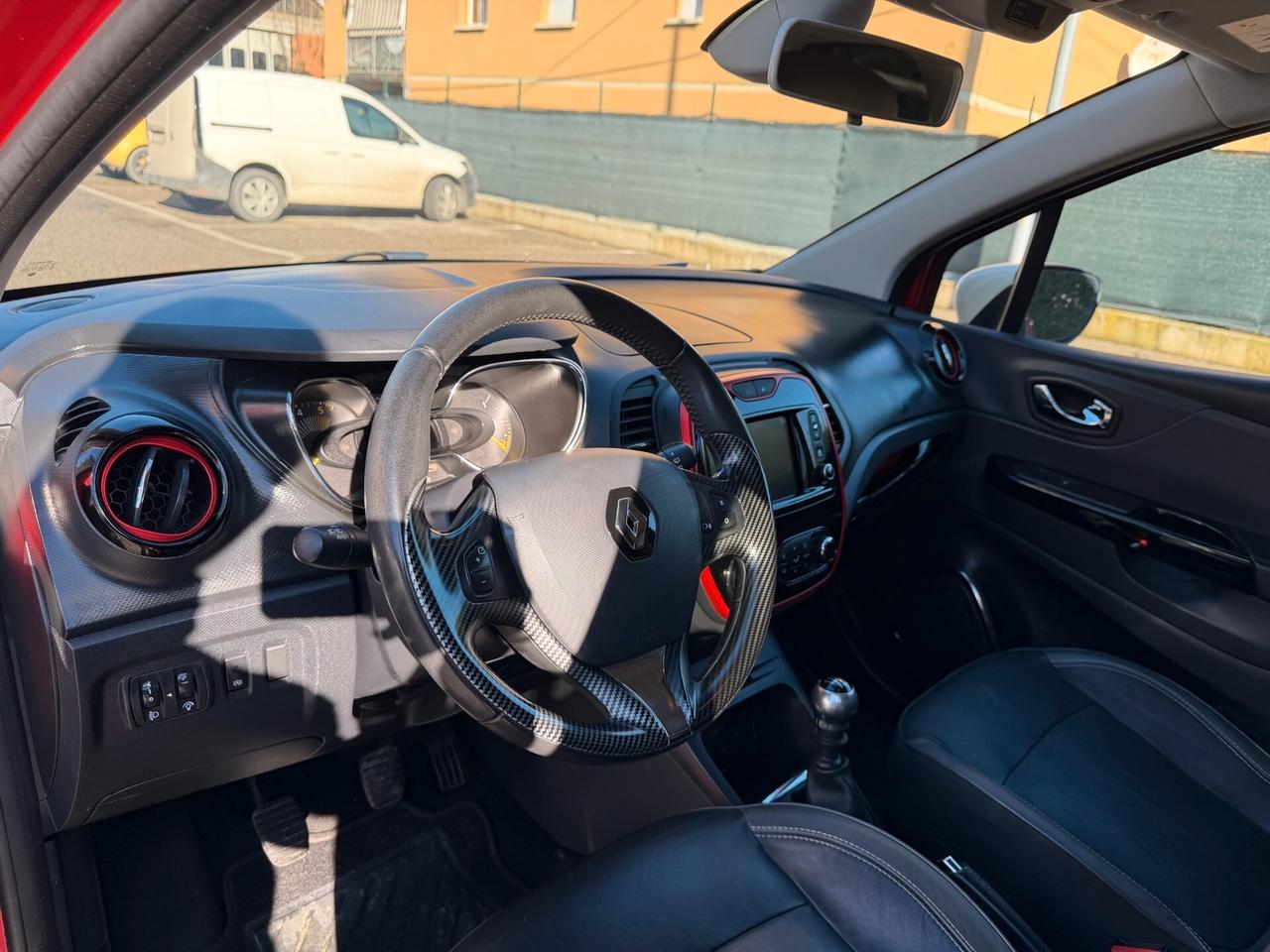 Renault Captur 1.5 dci - NEOP. - NAV. - 12 MESI DI GARANZIA -