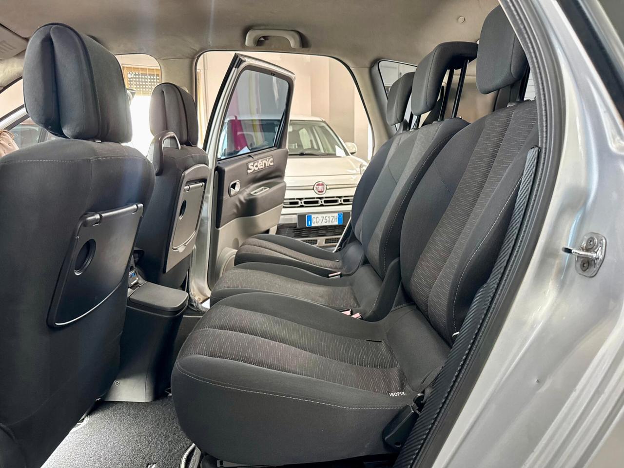 Renault Scenic 1.9 dCi 130CV EDC Dynamique