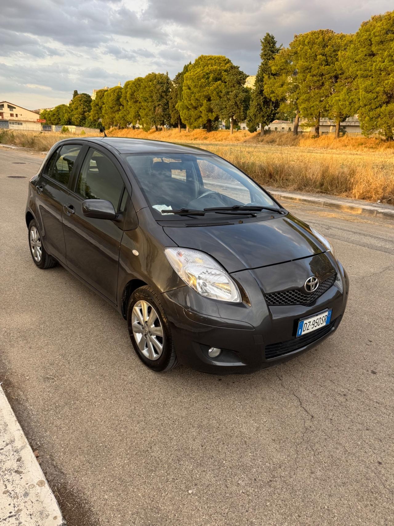 Toyota Yaris 1.3 5 porte M-MT Sol