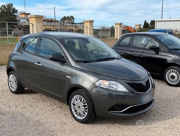 Lancia Ypsilon 1.2 69 CV 5 porte Unyca