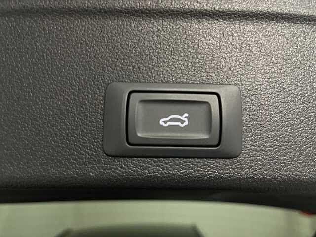 Audi A4 Avant 40 TDI quattro S tronic S line edition