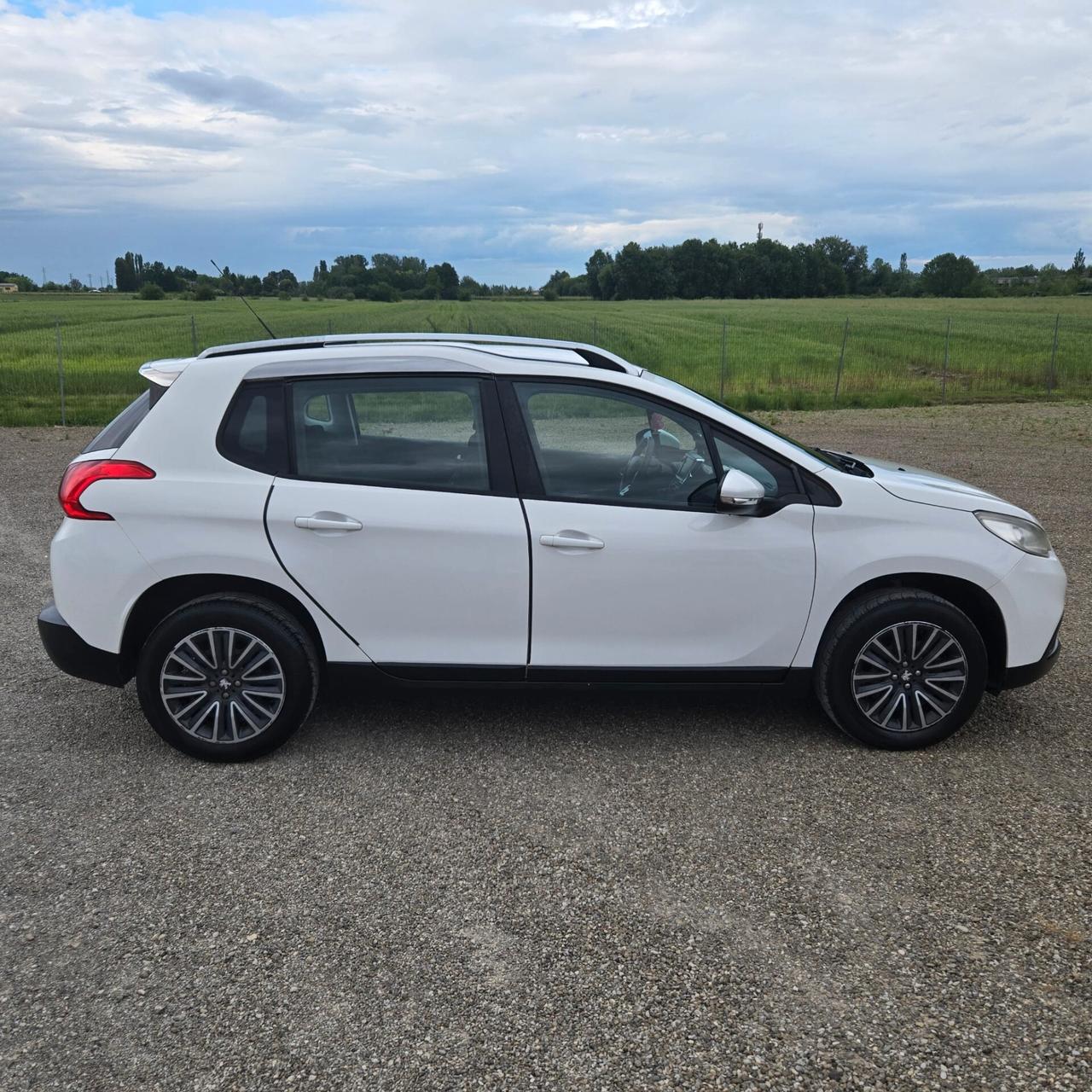 Peugeot 2008 1.2 VTi 82CV Access