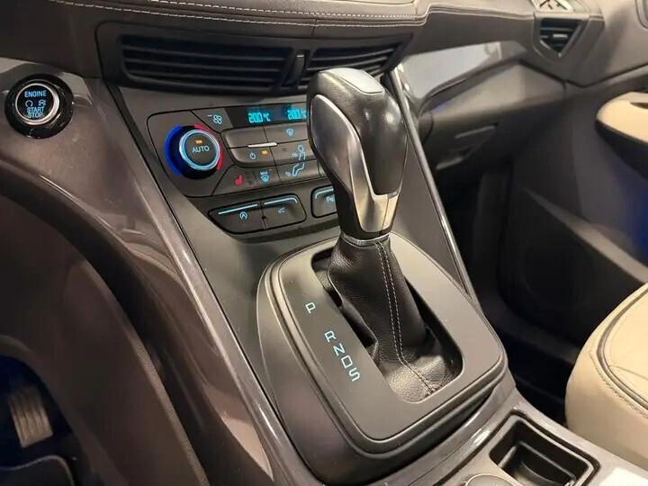 Ford Kuga 2.0 TDCI 150 CV S&S 4WD Powershift Vignale