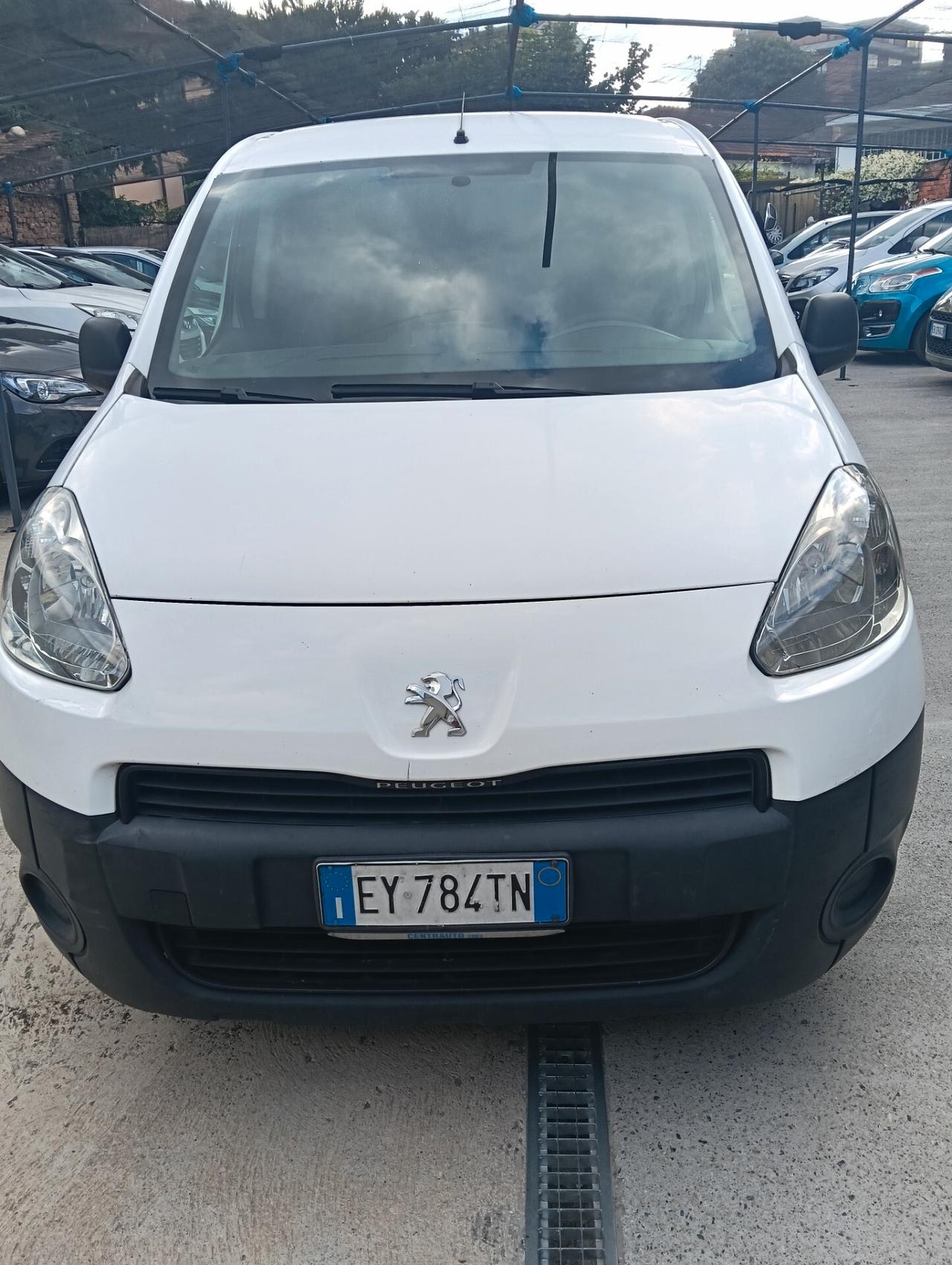 Peugeot Partner Tepee 1.6 e-HDi 92 CV S&S Outdoor