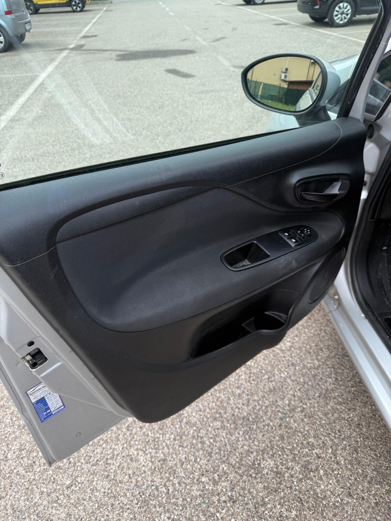 Fiat Punto 1.4 GPL - NEOPATENTATI - 12 MESI DI GARANZIA -