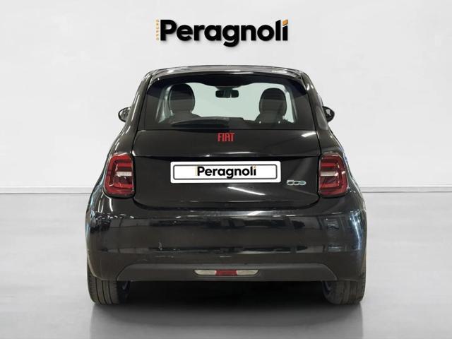 FIAT 500e Berlina 23,8 kWh Action