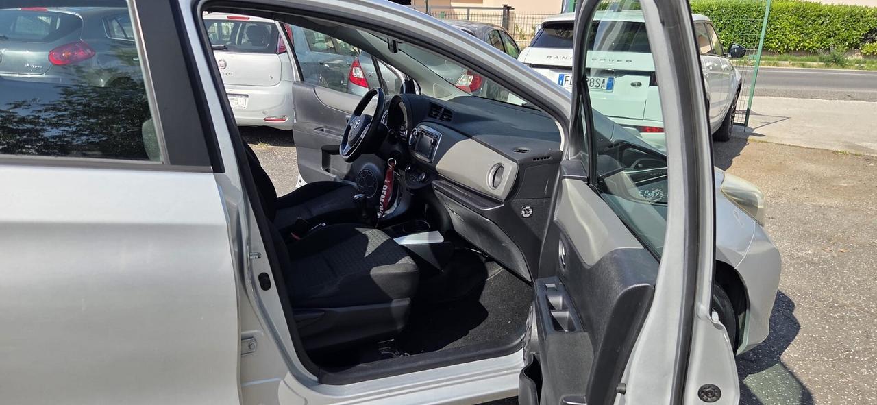 TOYOTA YARIS 1.0 5P LOUNGE