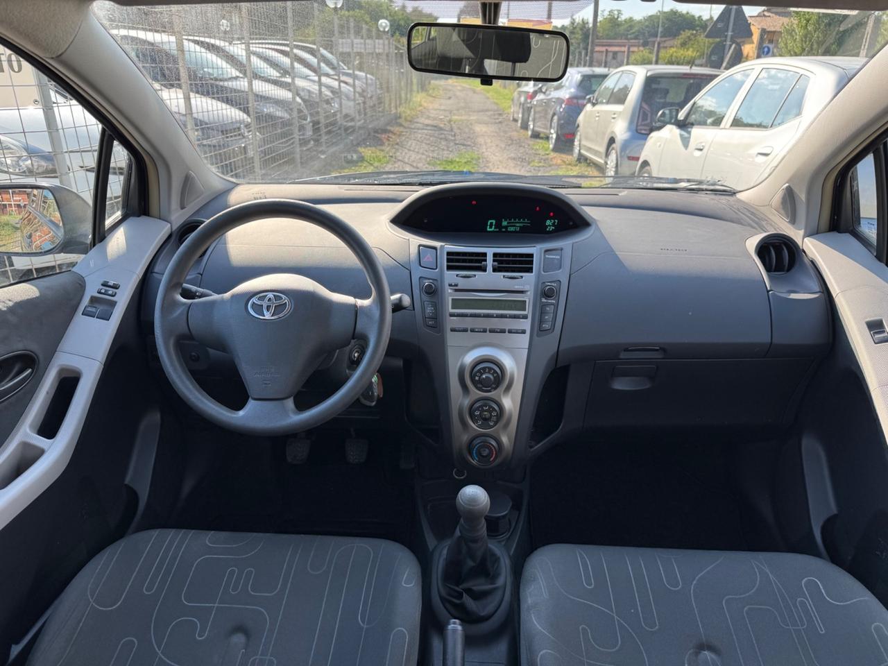 Toyota Yaris 1.0 5 porte Sol NEOPATENTATI