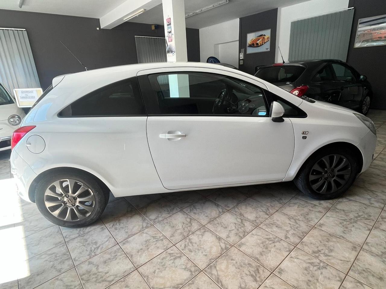 Opel Corsa 1.2 80CV 3 porte GPL-TECH Club