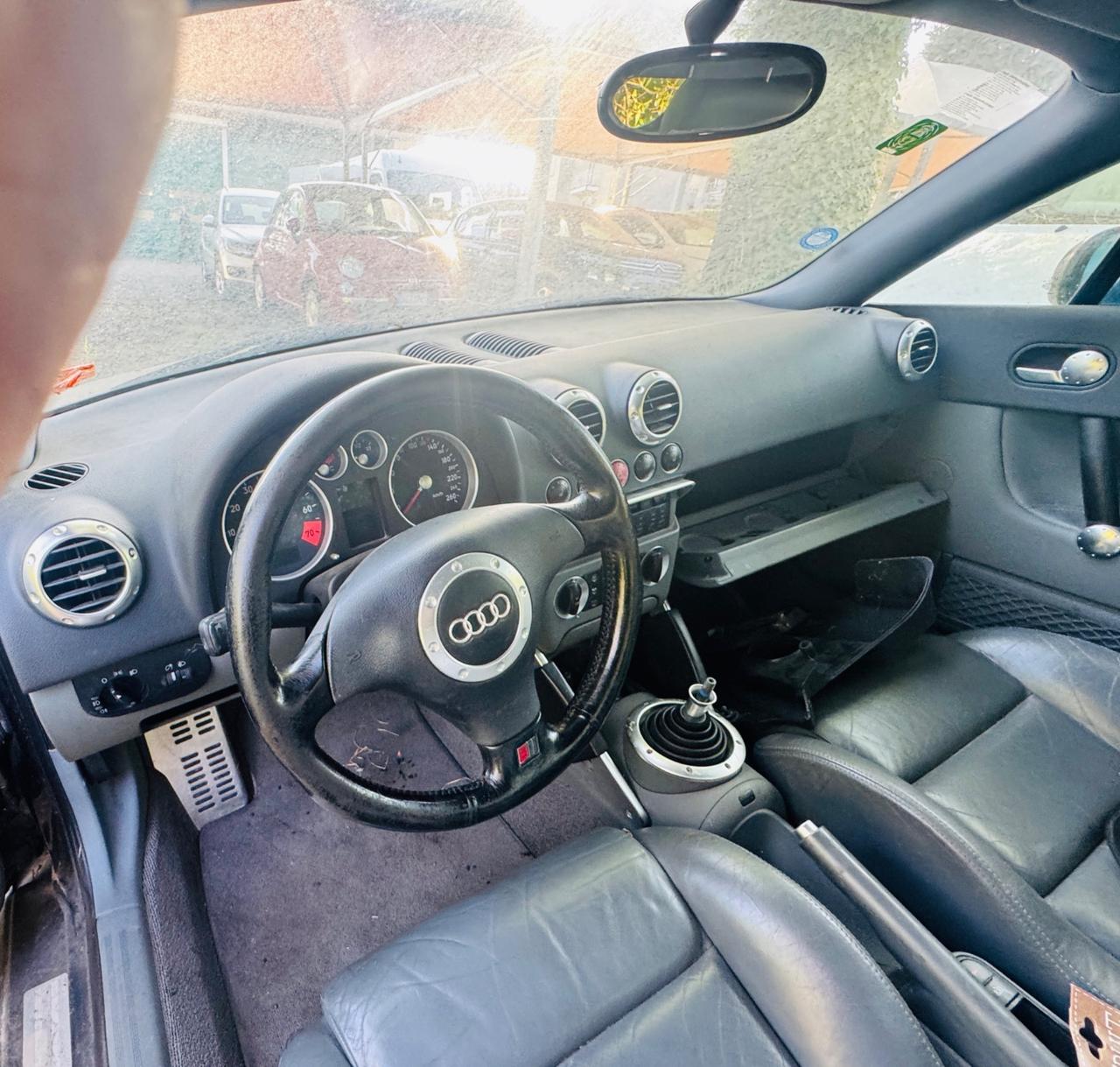 Audi TT Coupé 1.8 T 20V 179CV Per Ricambi anche intera