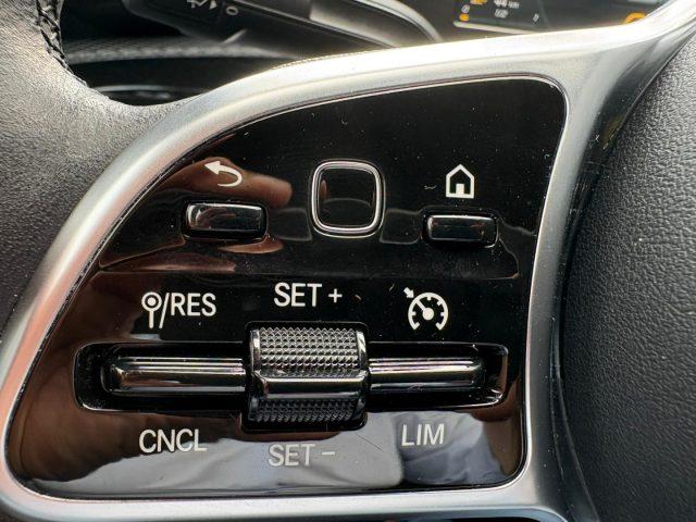 MERCEDES-BENZ CLA 180 d Automatic
