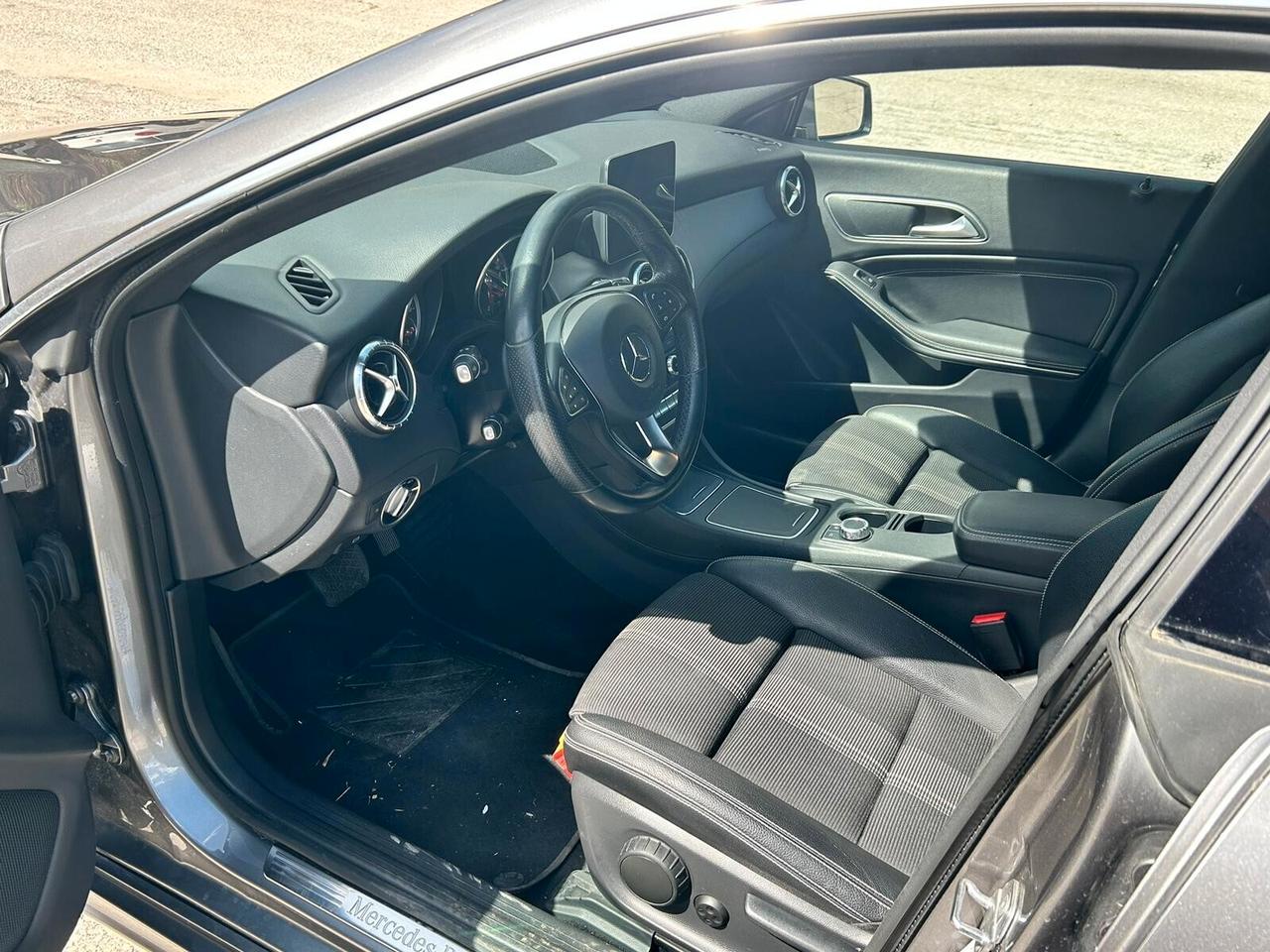 MERCEDES-BENZ CLA 200 d S.W. 4Matic Automatic Sport - 07/2019 - 75000 Km - 19500 €