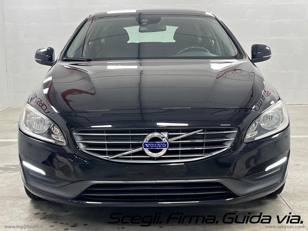 VOLVO V60 D2 1.6 Kinetic|GANCIO TRAINO|8 CERCHI