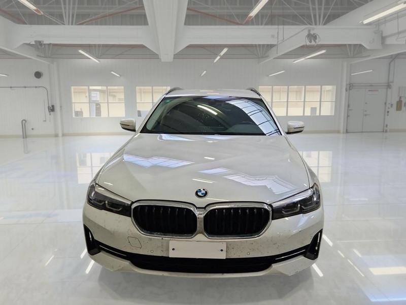 BMW 520 xDrive Business Auto MH48V Touring
