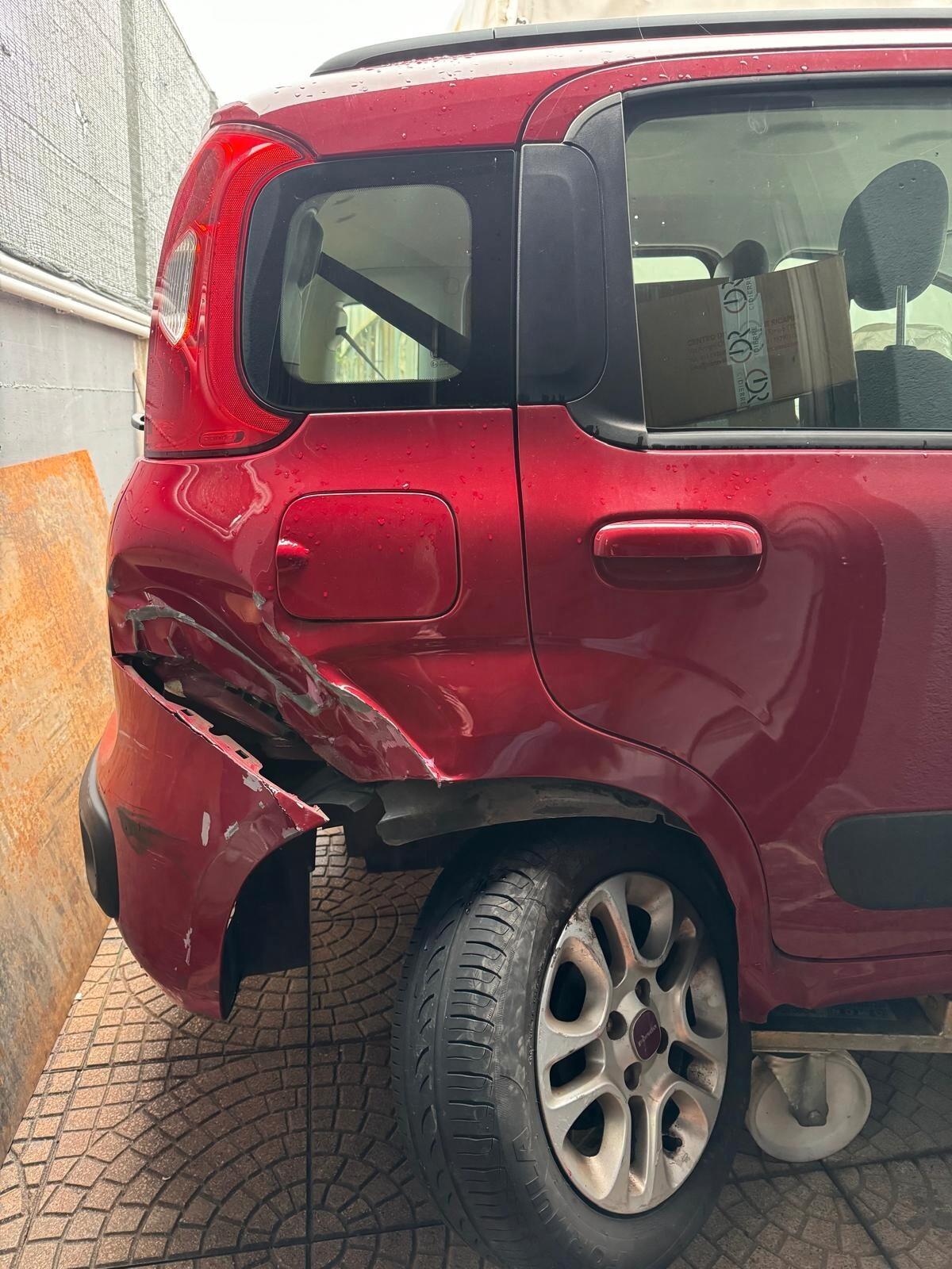 Fiat Panda 1.2 EasyPower Lounge INCIDENTATA