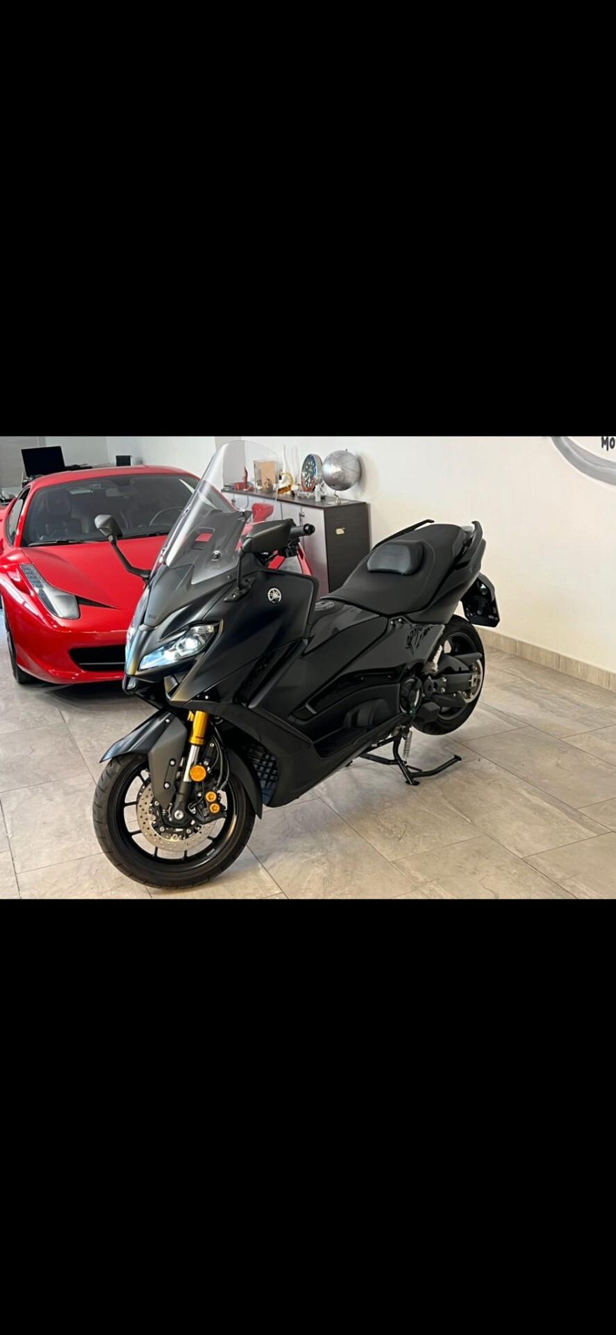 YAMAHA TMAX 560 TECH MAX 0 SINISTRI KM0 2023