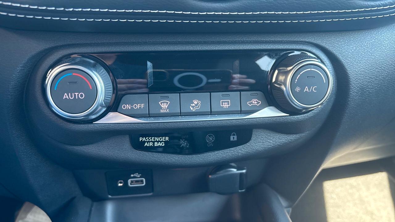 Nissan Juke 1.0 DIG-T 114 CV N-Connecta