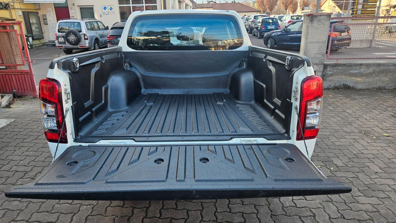 Mitsubishi L200 2.3 DI-D 150CV 4WD DOUBLE CAB INTENSE N1 + IVA